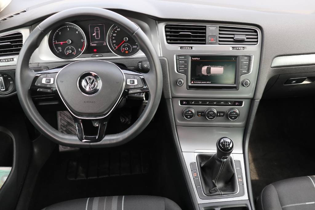 Volkswagen Golf Variant 1.6 TDI BMT 110k Trendline EU6